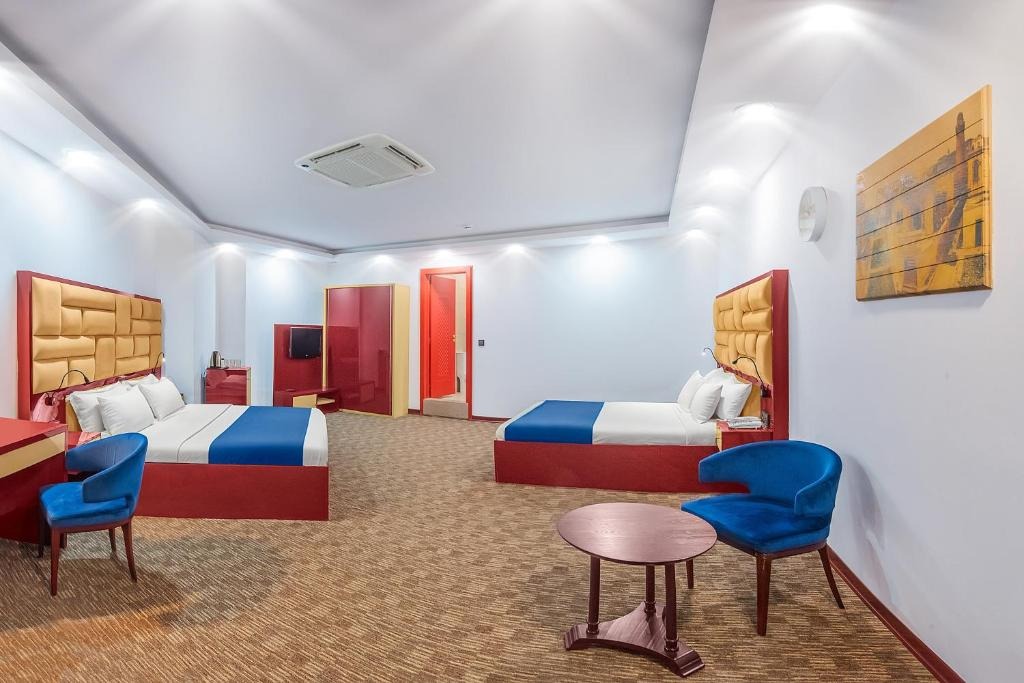 هتل دنیز تفلیس